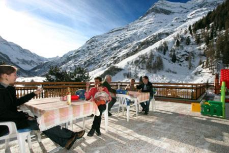 Hotel Garni Les Bouquetins Ціналь Екстер'єр фото